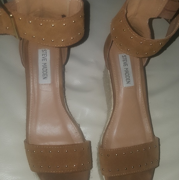 Shoes - Picture 3 of 3